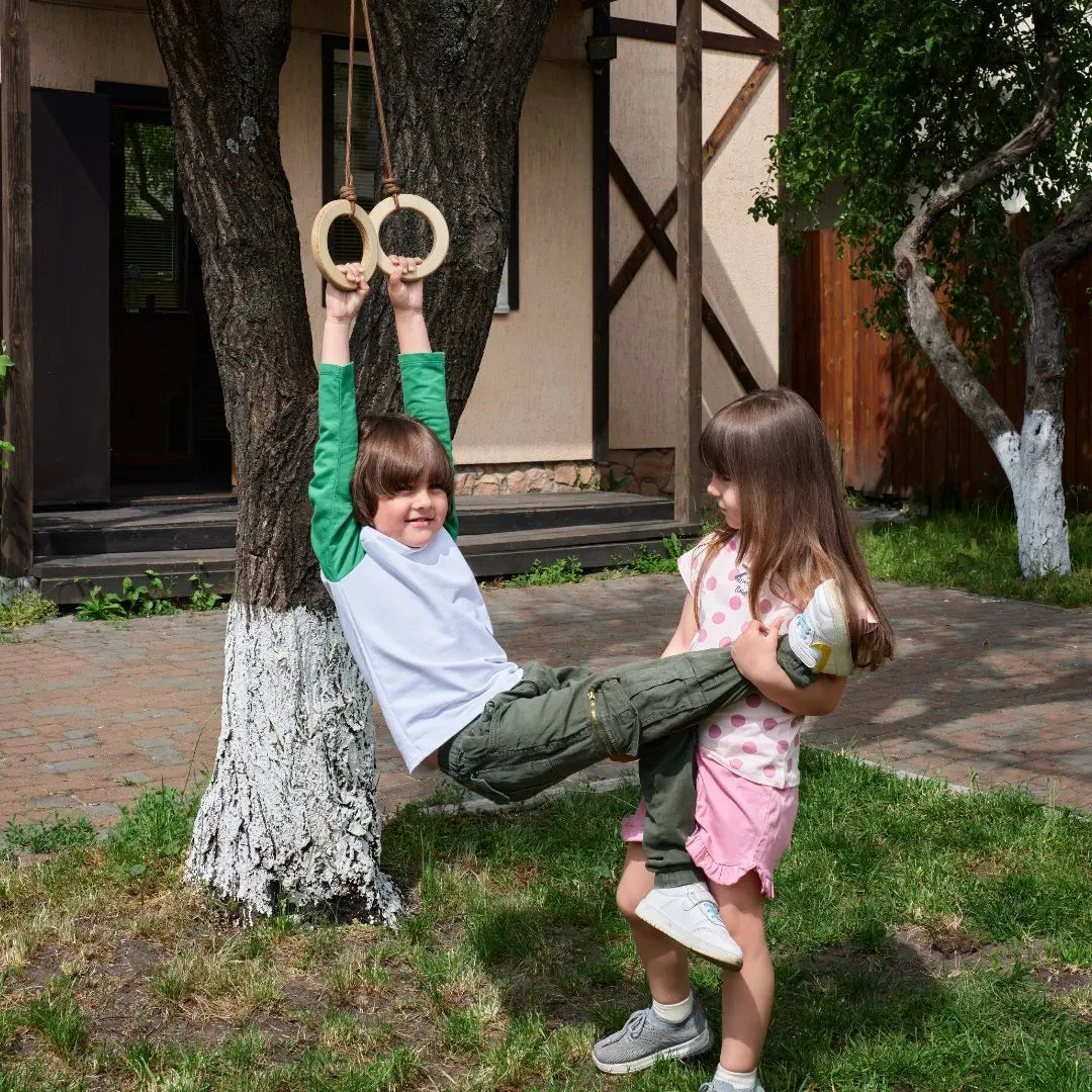 Turnringe aus Holz für Kinder