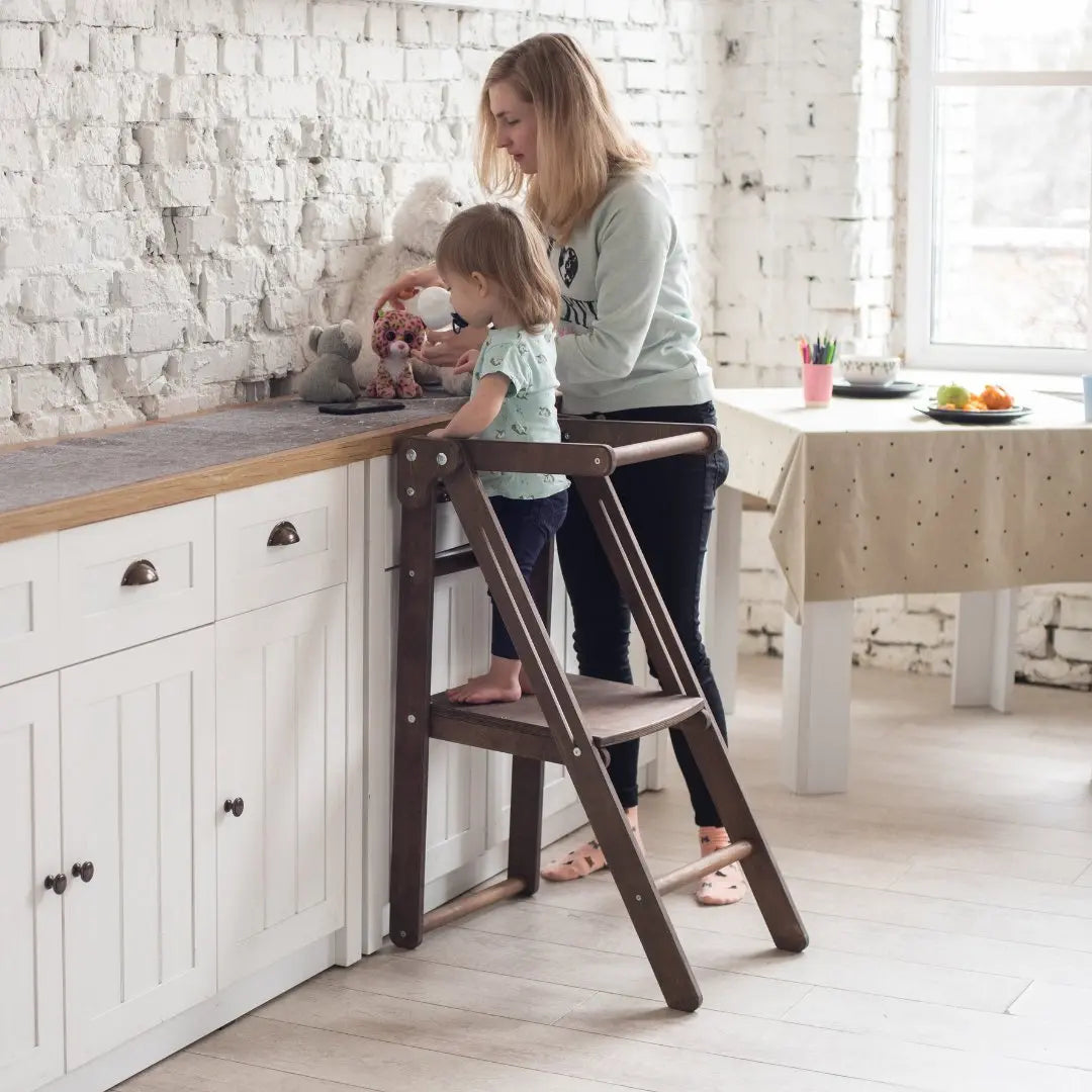 Wooden Kitchen Helper for Preschool - Chocolate - Goodevas